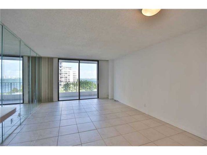 200 SE 15 RD # 7E, Miami, FL 33129