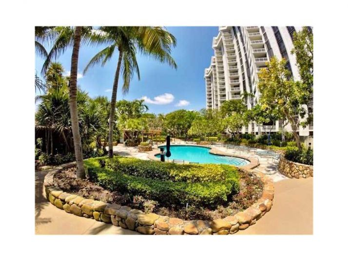 2000 Towerside Ter # 1104, Miami, FL 33138