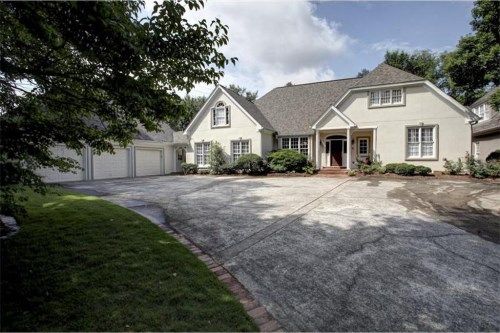 4528 Woodhaven Ne, Marietta, GA 30067