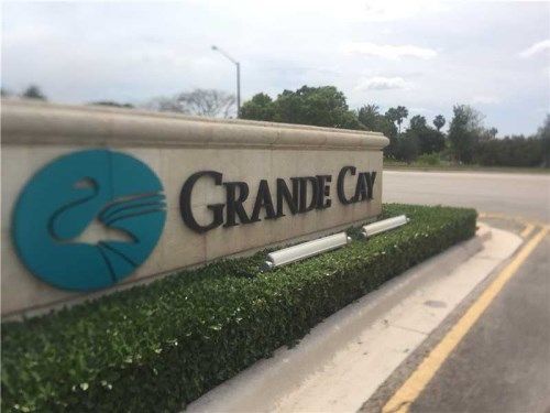 2047 SW 176th Ter, Hollywood, FL 33029