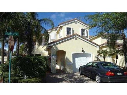 961 Doveplum Ct, Hollywood, FL 33019