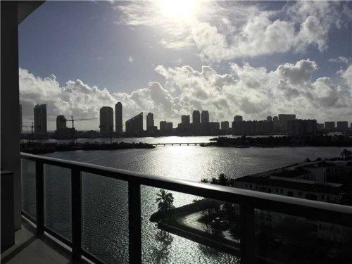 3250 NE 188th # LPH5, Miami, FL 33180