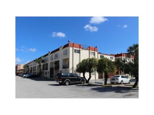 6625 W 4th Ave # 204, Hialeah, FL 33012
