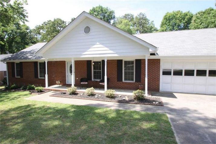 3261 Hidden Forest Drive, Snellville, GA 30078