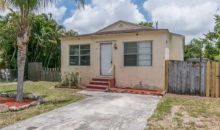 6107 Hayes St Hollywood, FL 33024