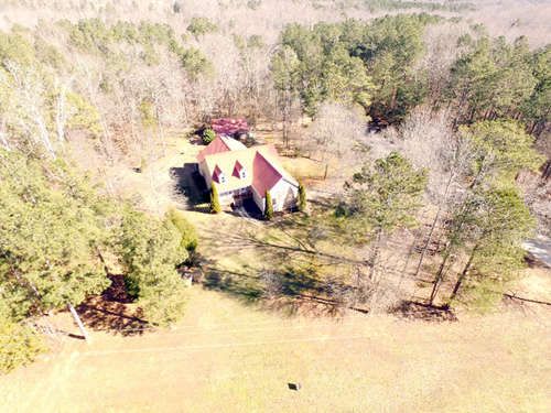 5 Meadow Creek Dr, Arnoldsville, GA 30619