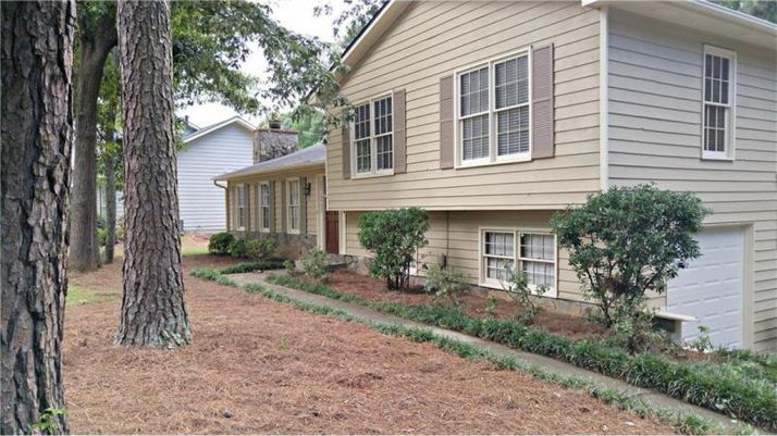 9820 Summer Oaks Drive, Roswell, GA 30076