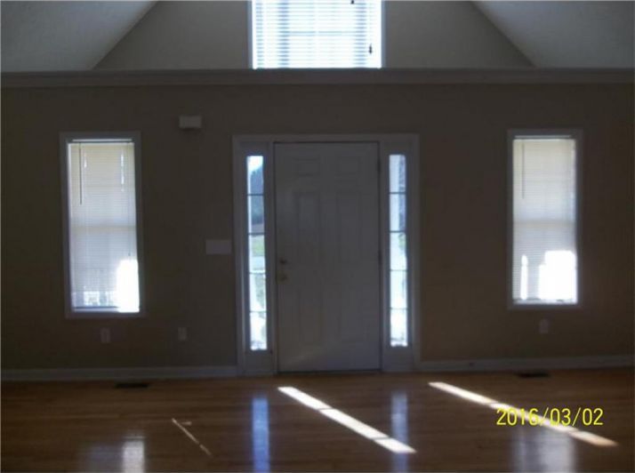 133 Kings Point Drive Sw, Calhoun, GA 30701