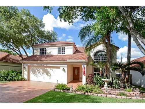 9482 Oak Grove Cir, Fort Lauderdale, FL 33328