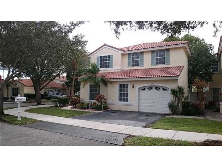 972 Azure Ln, Fort Lauderdale, FL 33326