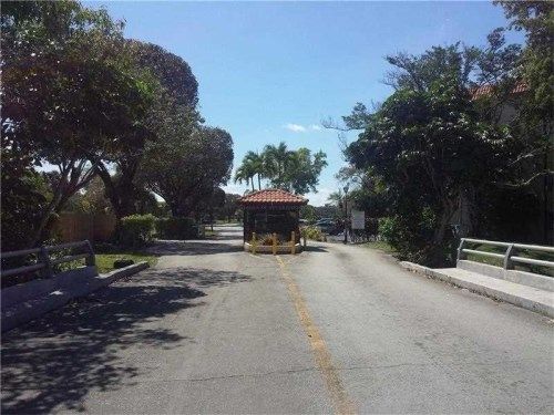 6300 NW Falls Circle Dr # 402, Fort Lauderdale, FL 33319