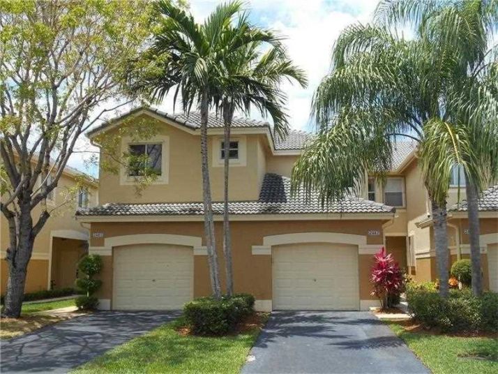 2155 Hacienda Ter # 2155, Fort Lauderdale, FL 33327