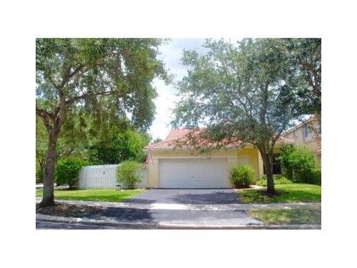 727 Sand Creek Cir, Fort Lauderdale, FL 33327