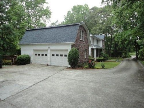2074 Webb Gin House Road, Snellville, GA 30078