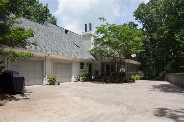 935 Greenwood Acres Drive, Cumming, GA 30040
