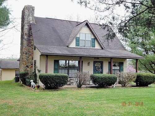 487 Crockett Lake Drive, Crossville, TN 38572