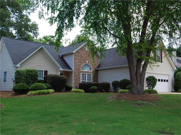 323 Hydesmere Drive, Buford, GA 30518