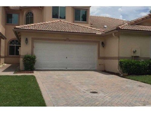 8101 S Madison Lakes Cir, Fort Lauderdale, FL 33328