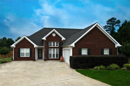 562 Bradford Place Court, Loganville, GA 30052