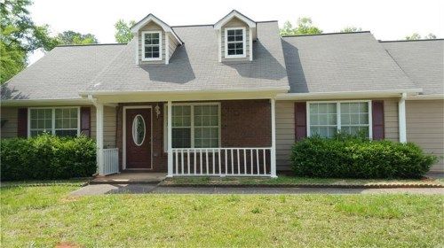20 Plantation Lane, Locust Grove, GA 30248