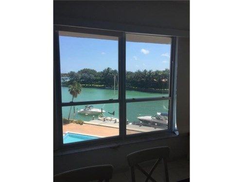 9102 W Bay Harbor Dr # 4-C, Miami Beach, FL 33154