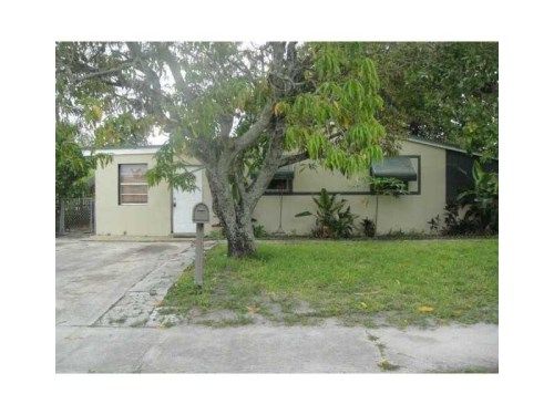 1610 NW 70th Way, Hollywood, FL 33024
