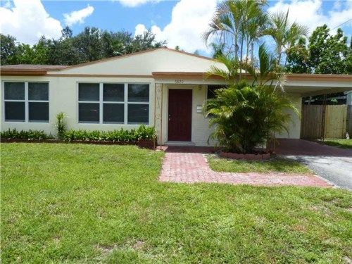 6820 Forrest St, Hollywood, FL 33024