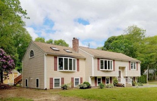 48 Cambridge Drive, Mashpee, MA 02649