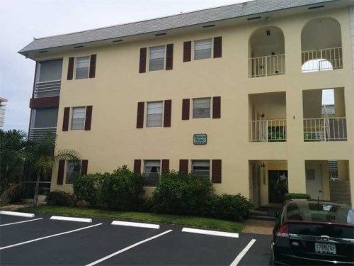 3216 SE 8th St # 305, Pompano Beach, FL 33062