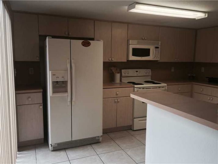 11063 NW 89 TE # 1604, Miami, FL 33178