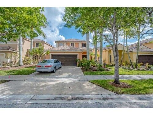 1077 Golden Cane Dr, Fort Lauderdale, FL 33327