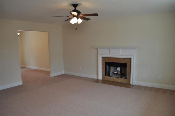 8249 Mountain Glen Drive, Clermont, GA 30527