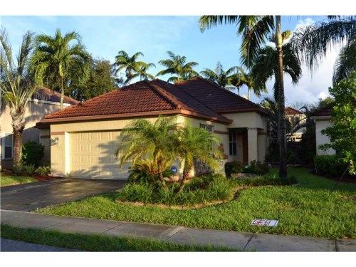 9197 Magnolia Ct, Fort Lauderdale, FL 33328