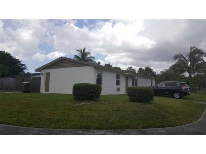 448 SW 17th Ter, Homestead, FL 33030