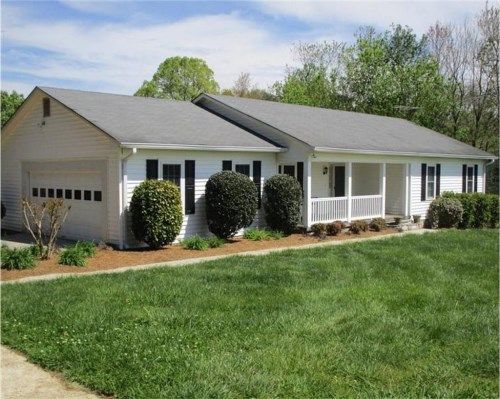 5320 Clarks Bridge Road, Gainesville, GA 30506