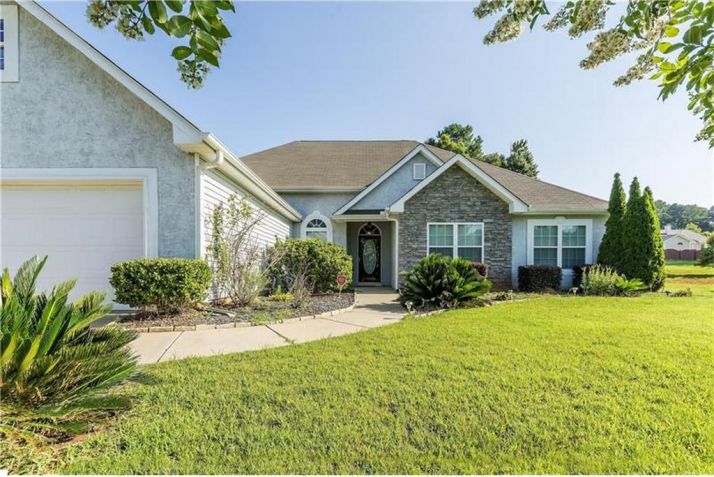 312 Crestridge Lane, Ellenwood, GA 30294