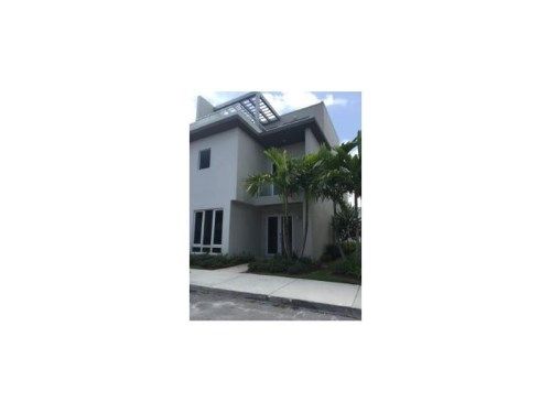 6428 NW 104th Ct, Miami, FL 33178