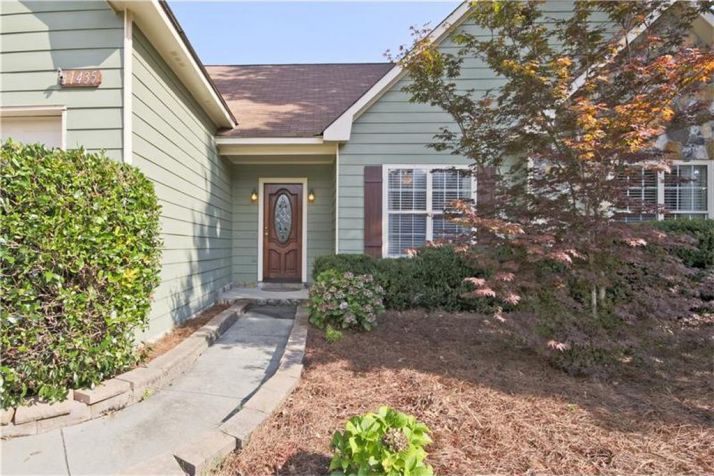 1435 Twin Manor Drive, Loganville, GA 30052