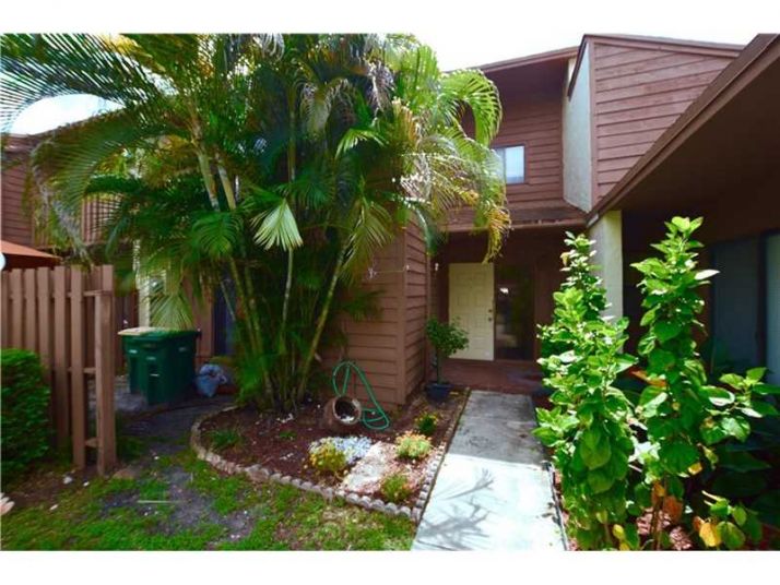 6190 Pine Tree Ln # C, Fort Lauderdale, FL 33319