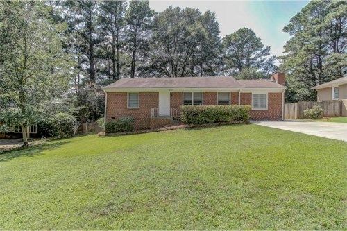 2833 Pontiac Circle, Atlanta, GA 30360