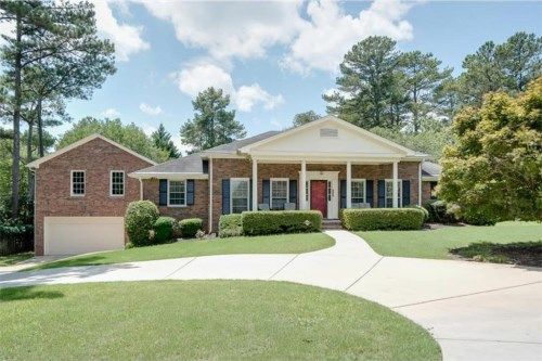 5690 Chamblee Dunwoody Road, Atlanta, GA 30338