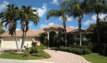 560 W Enclave Cir Hollywood, FL 33027