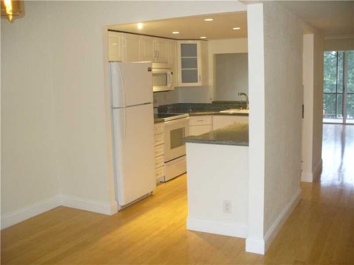 777 S Federal Hwy # 302-J, Pompano Beach, FL 33062