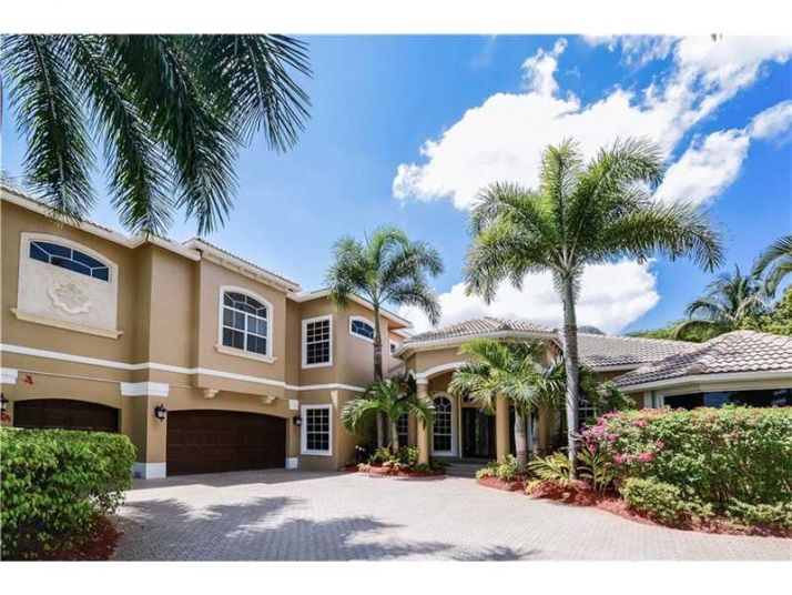 2505 Provence Cir, Fort Lauderdale, FL 33327