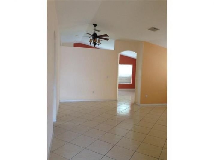 2024 SE 14th St, Homestead, FL 33035