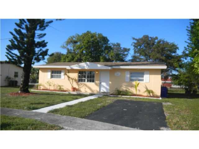 6451 SW 3rd Ct, Pompano Beach, FL 33068