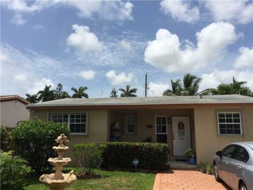 3236 Hayes St, Hollywood, FL 33021