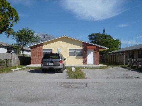 2117 Lee St, Hollywood, FL 33020