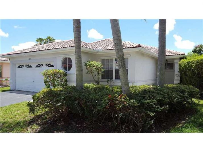 7280 NW 24th Ct, Pompano Beach, FL 33063