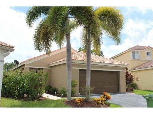 4473 Blossom Ln, Fort Lauderdale, FL 33331